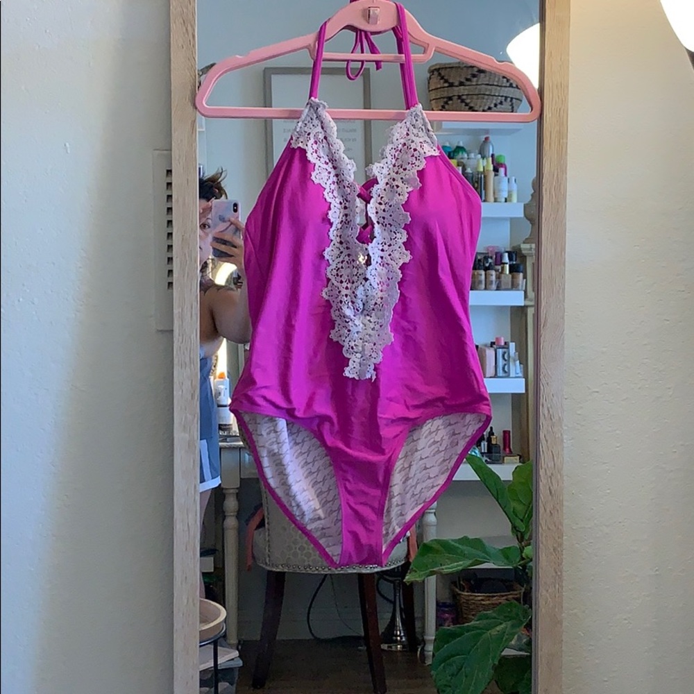 Swimsuit - Picture 2 of 6